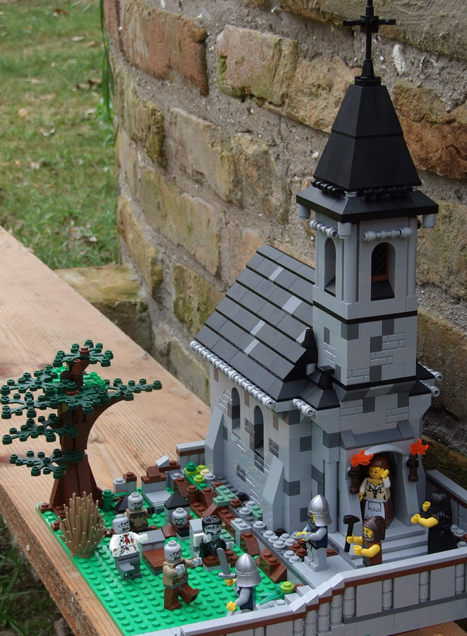 Zombitámadás a templomnál