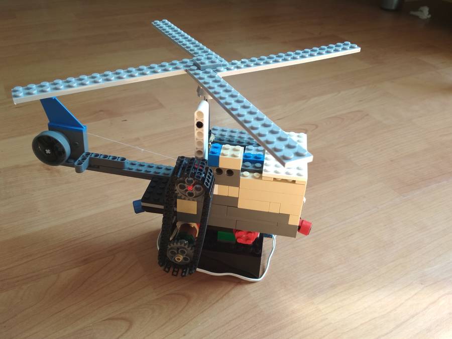 Motorizált helikopter