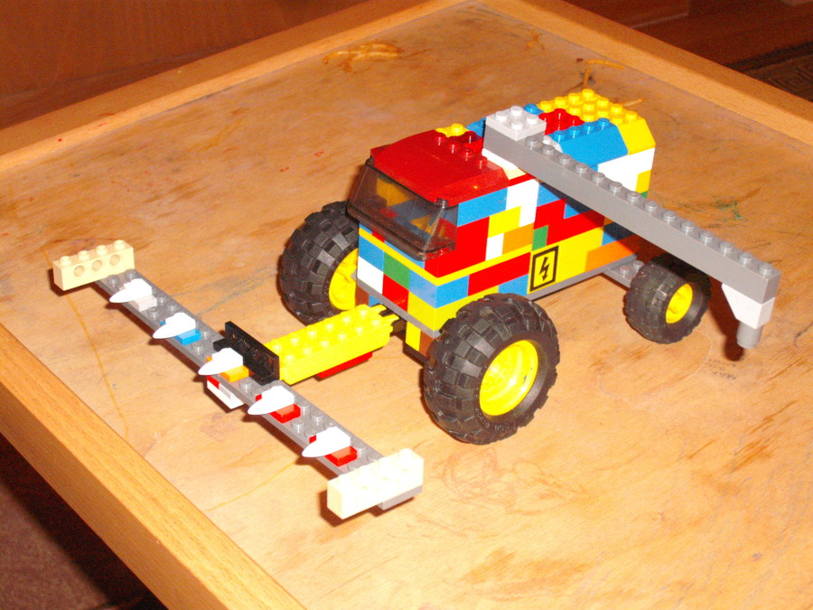 Lego kombájn