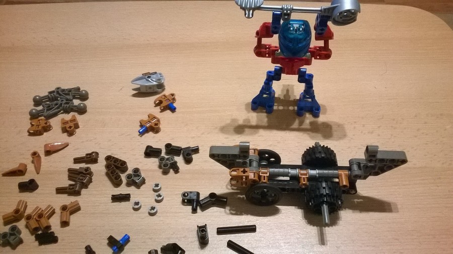 Elővettük bátyám 15 éves Bionicle Pewku Legoját
