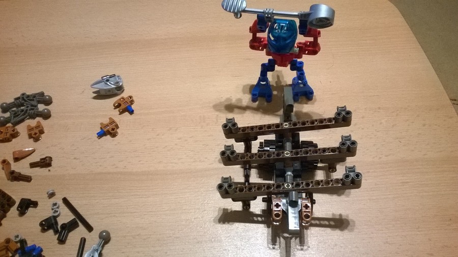 Elővettük bátyám 15 éves Bionicle Pewku Legoját