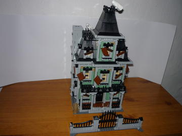 10228 Haunted House