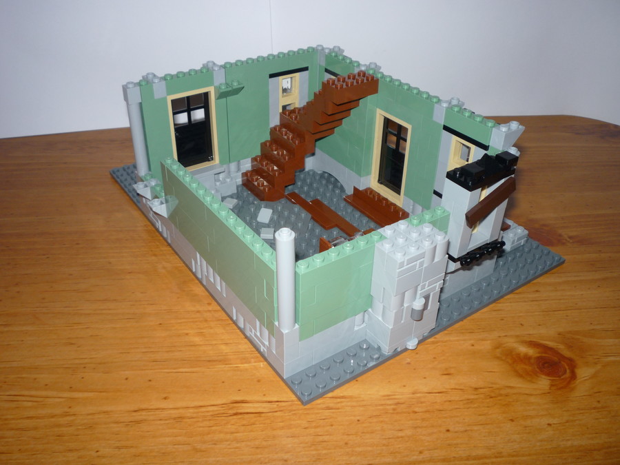 10228 Haunted House