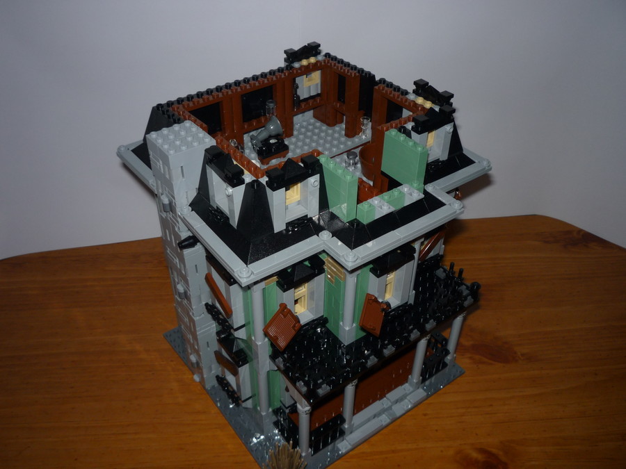 10228 Haunted House