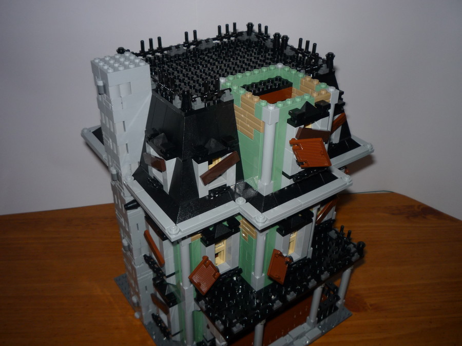 10228 Haunted House