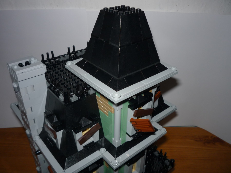 10228 Haunted House