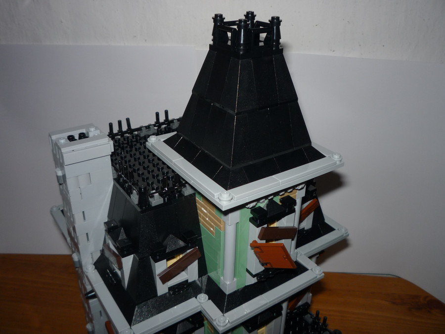 10228 Haunted House
