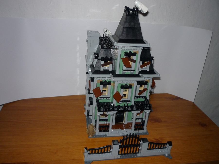 10228 Haunted House