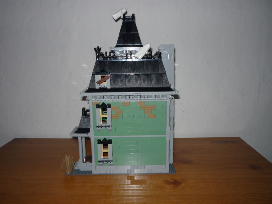 10228 Haunted House