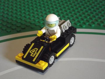 Mini modellek 4-es rajtszámmal-2