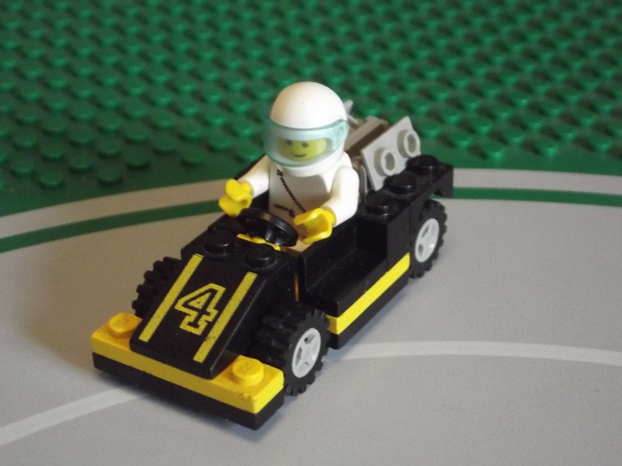 Mini modellek 4-es rajtszámmal-2