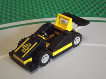 Mini modellek 4-es rajtszámmal-4