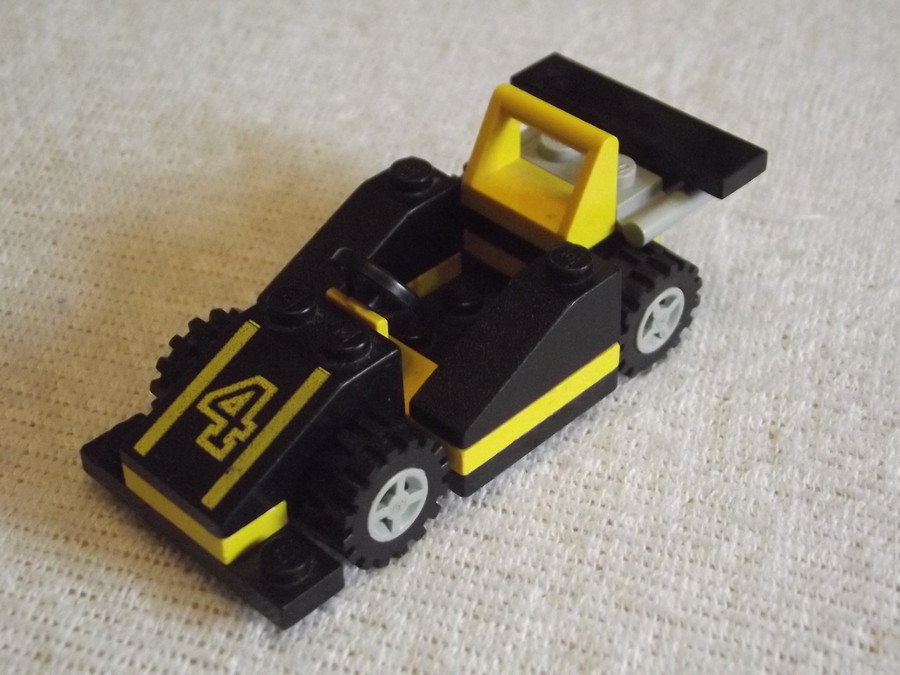 Mini modellek 4-es rajtszámmal-4