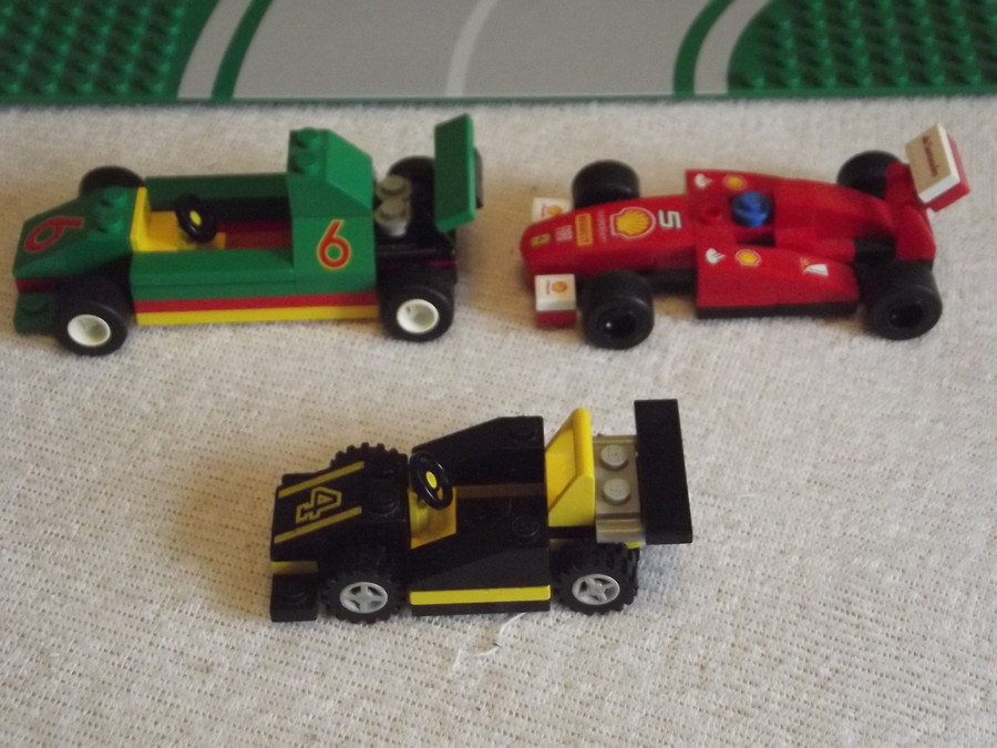 Mini modellek 4-es rajtszámmal-4