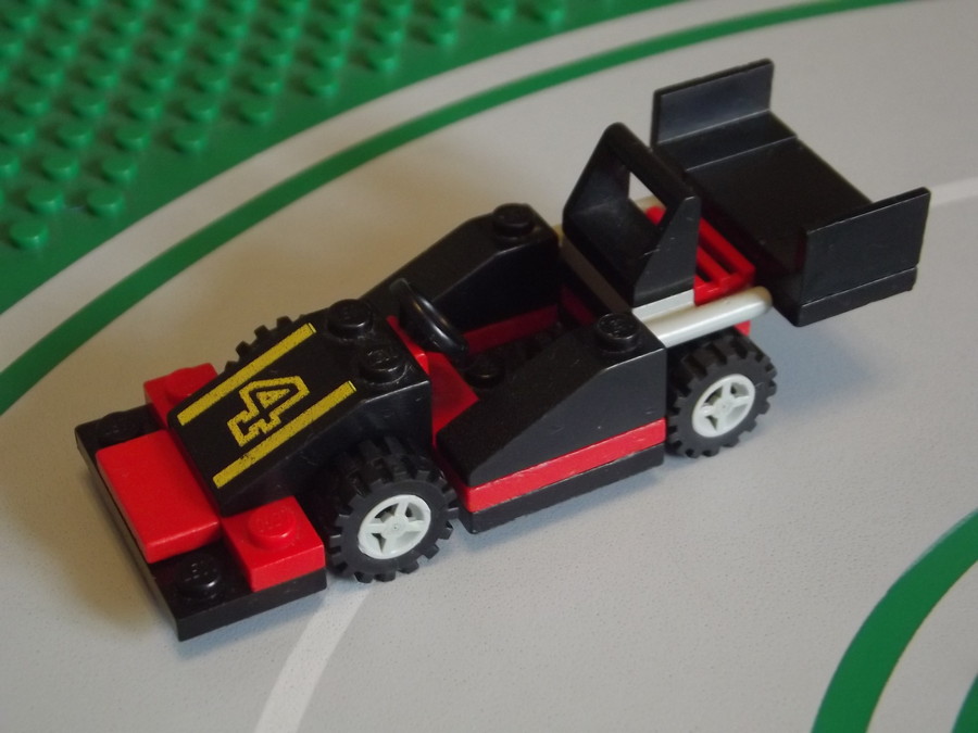 Mini modellek 4-es rajtszámmal-6