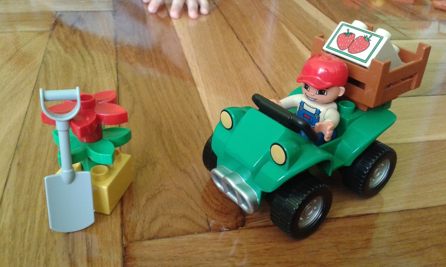 Duplo zöld autó