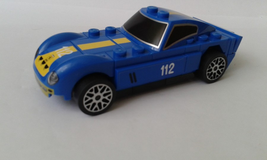 Shell kék ferrari