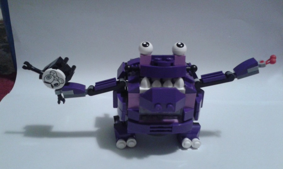 41551, 41552, 41553 Munchos Max