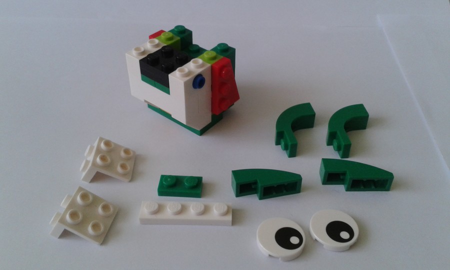 31031