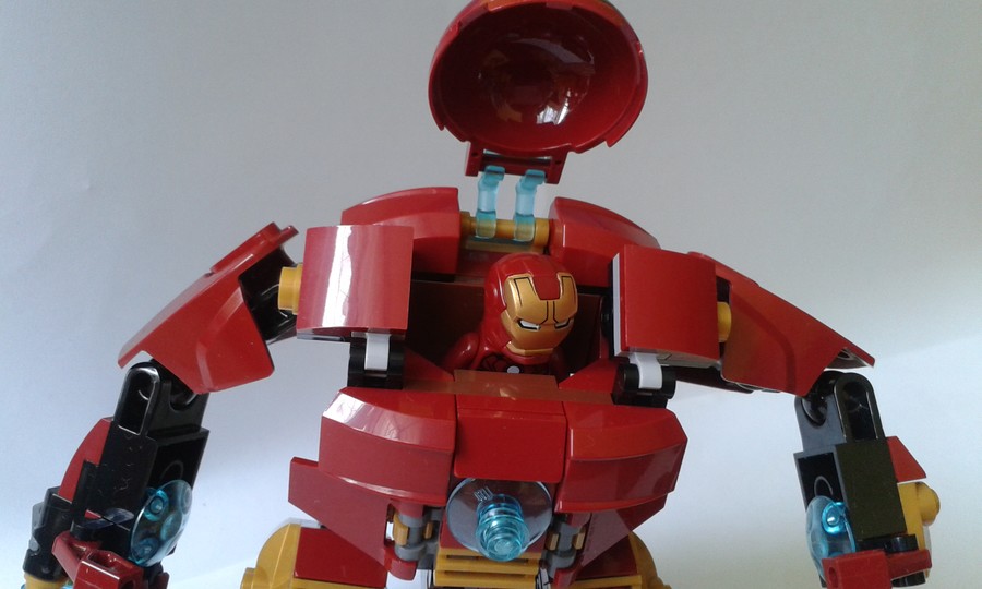 76031