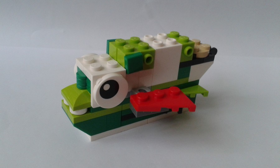 31031