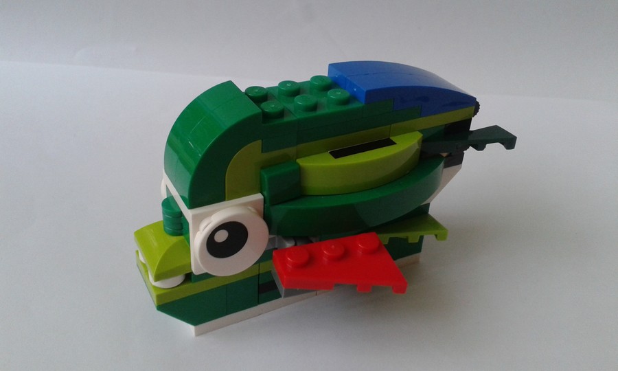 31031