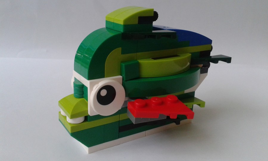 31031