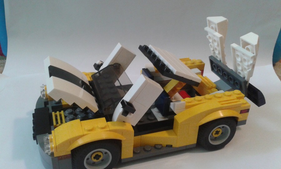31046