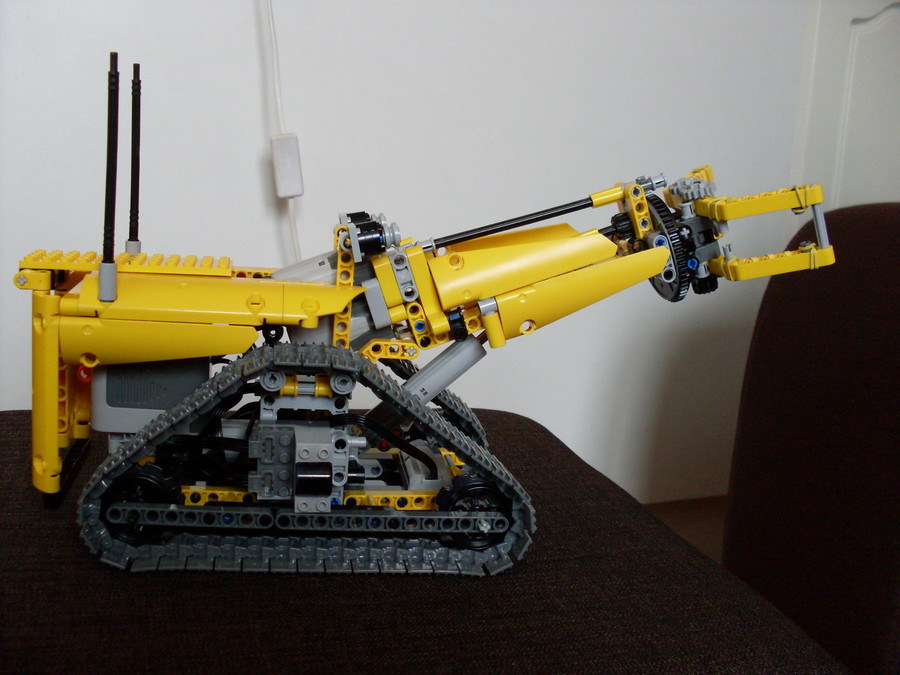 LEGO Technic Bombakereső robot
