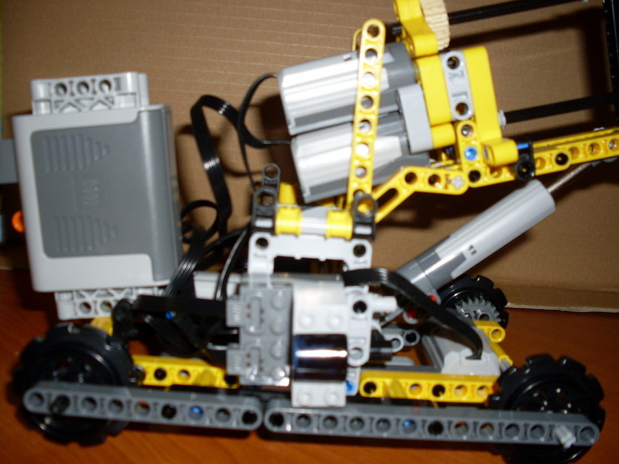 LEGO Technic Bombakereső robot