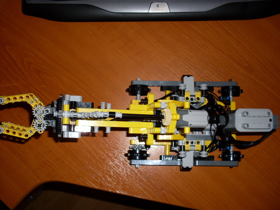 LEGO Technic Bombakereső robot