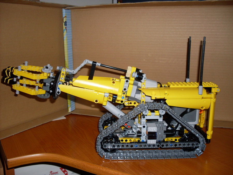 LEGO Technic Bombakereső robot