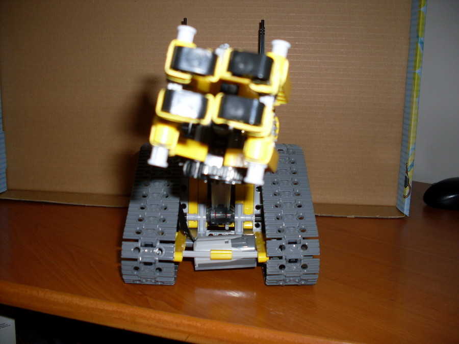 LEGO Technic Bombakereső robot