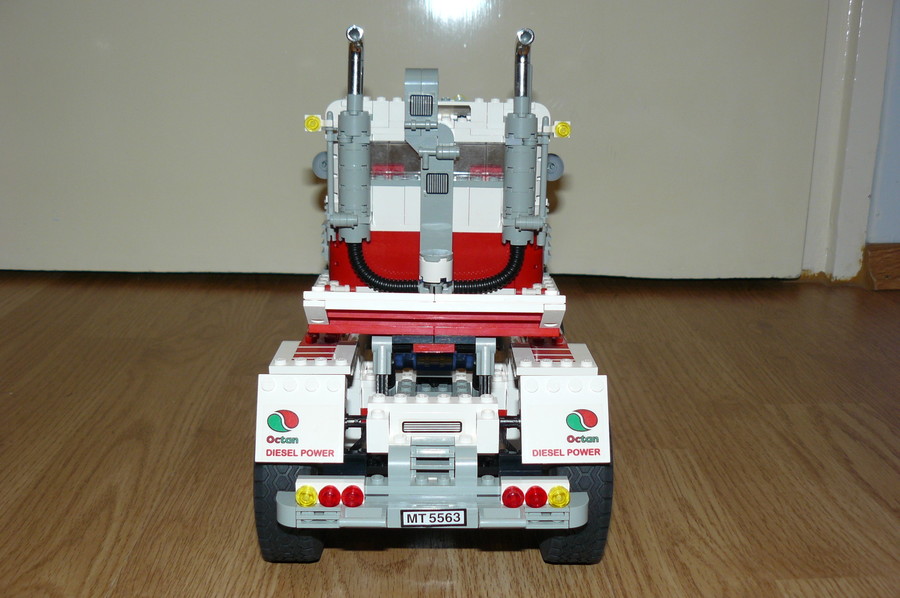Model Team 5563