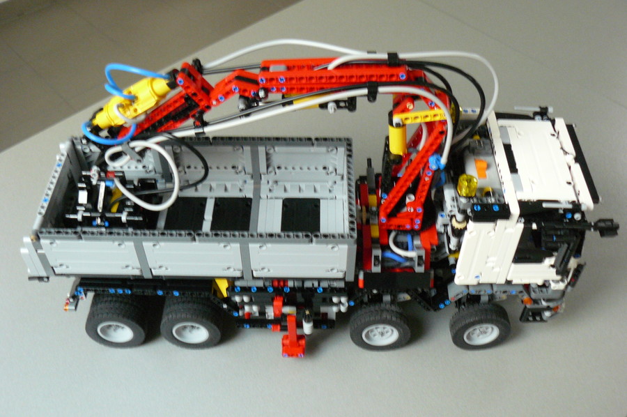 Lego Technic 42043 Replika
