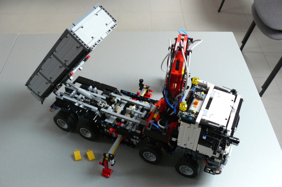 Lego Technic 42043 Replika