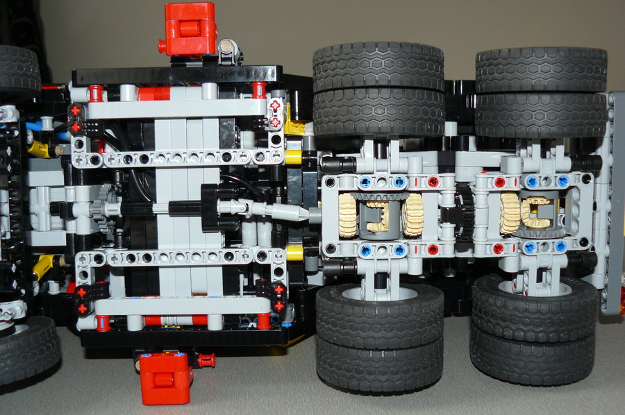 Lego Technic 42043 Replika