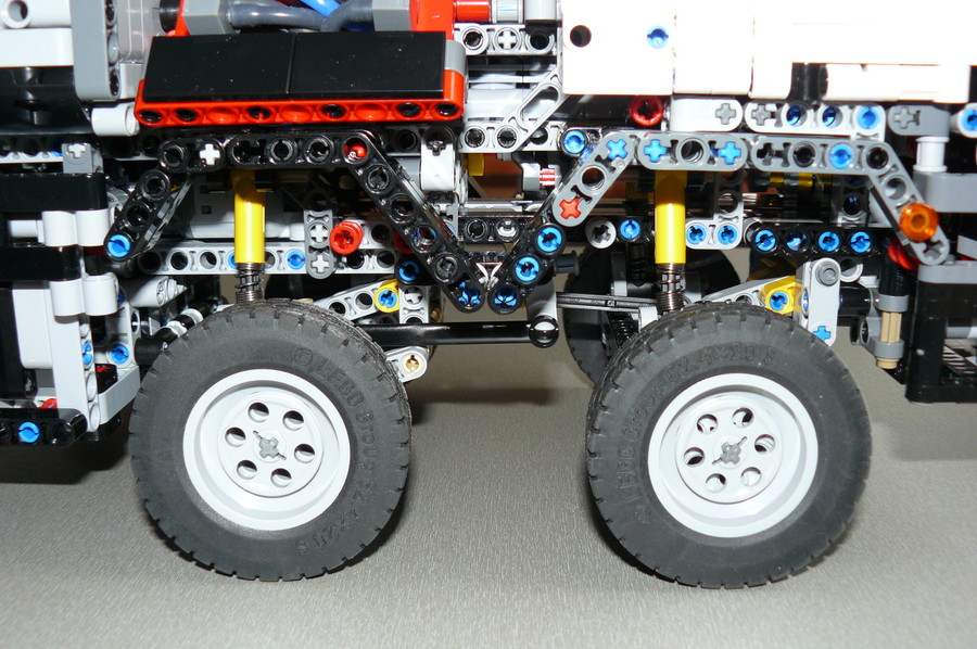Lego Technic 42043 Replika