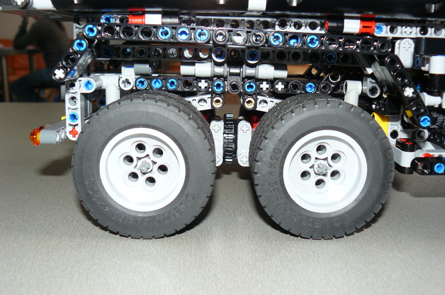 Lego Technic 42043 Replika