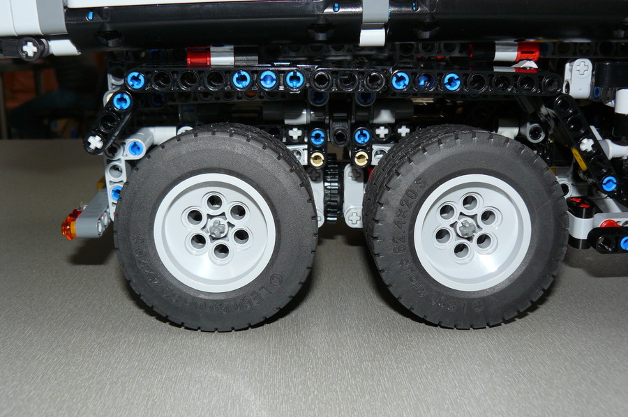 Lego Technic 42043 Replika