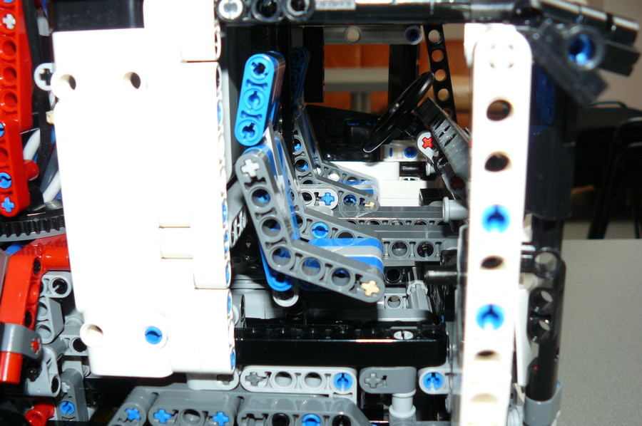 Lego Technic 42043 Replika