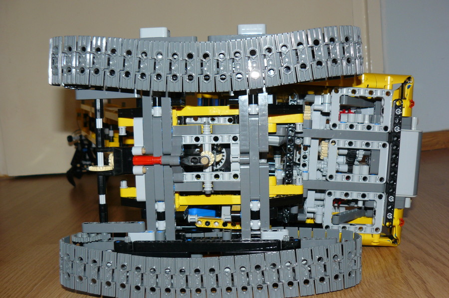 Lego Technic 42042 Lánctalpas Daru