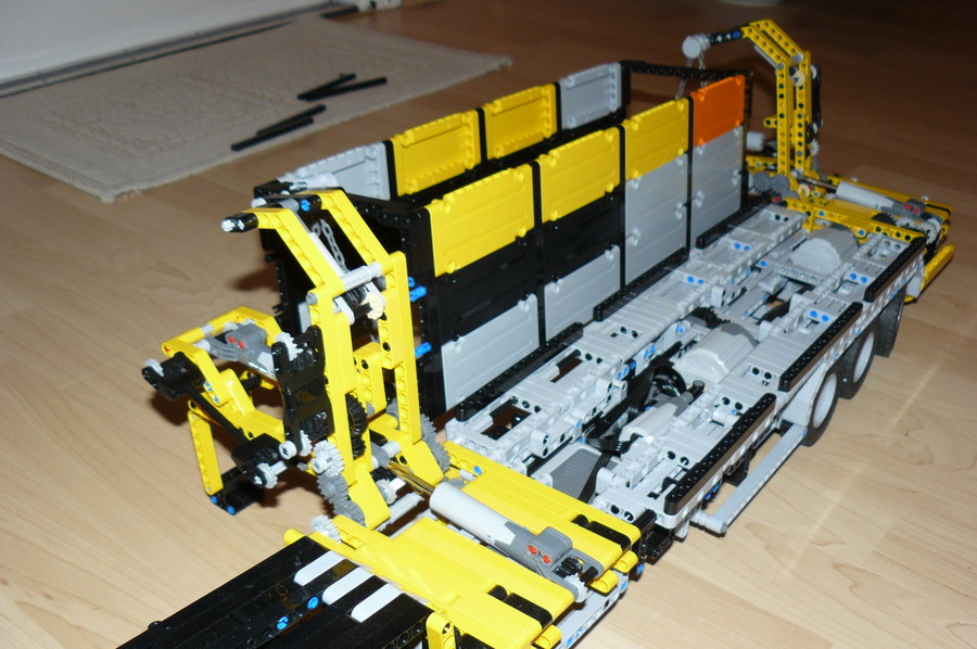 Combilift Container Lifter Replica